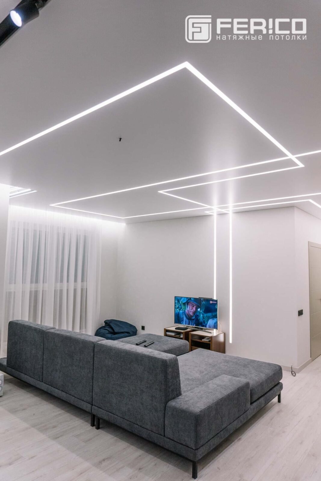 Натяжной потолок с освещением, выполненный проект в Иркутске